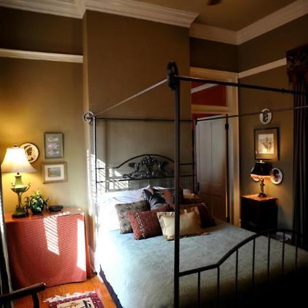 Five Continents Bed And Breakfast New Orleans Oda fotoğraf